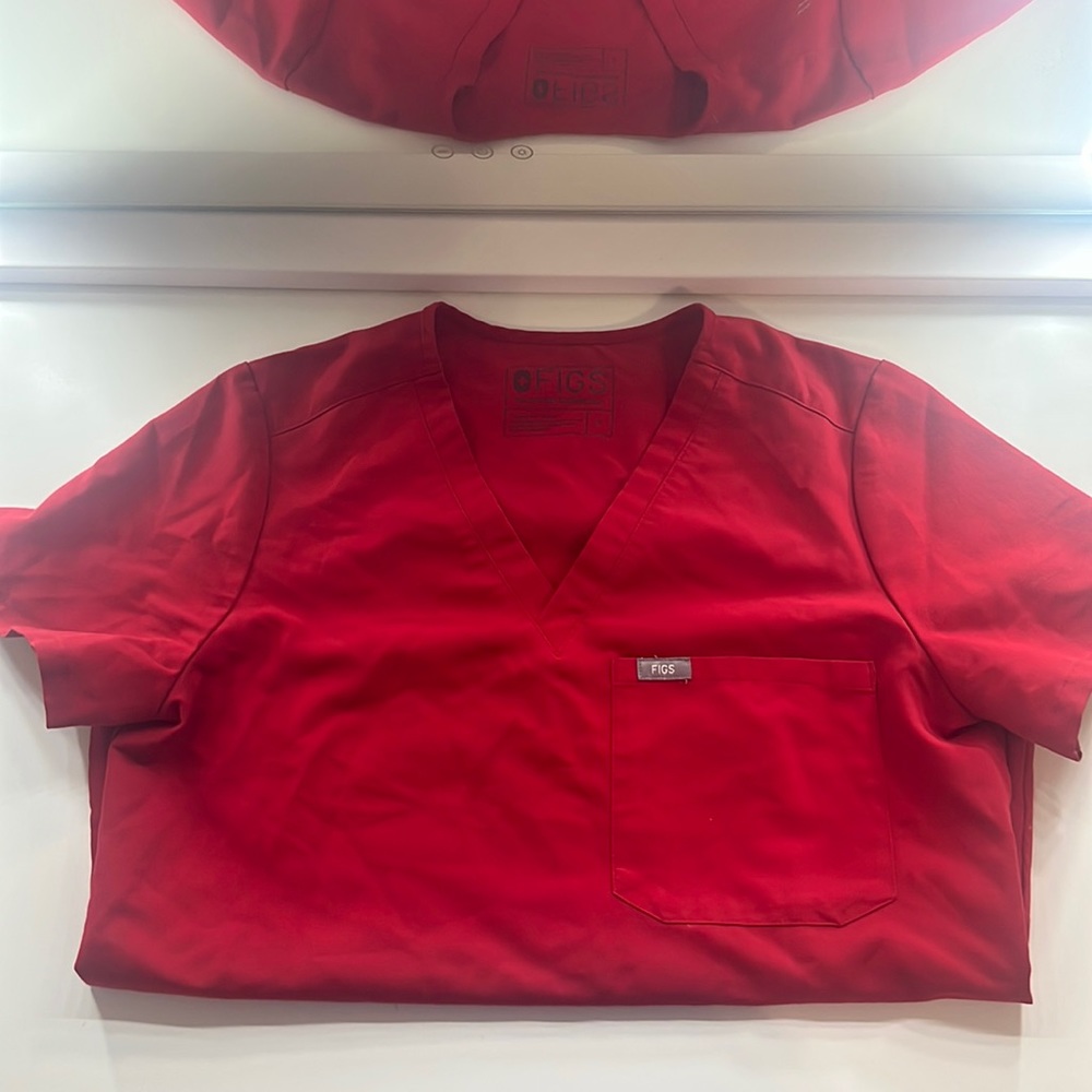 FIGS TECHNICAL COLLECTION RED